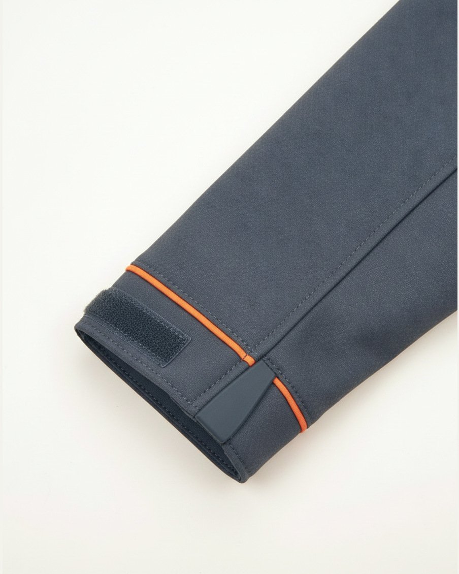 Site Softshell Jacket, construction and finishing detail